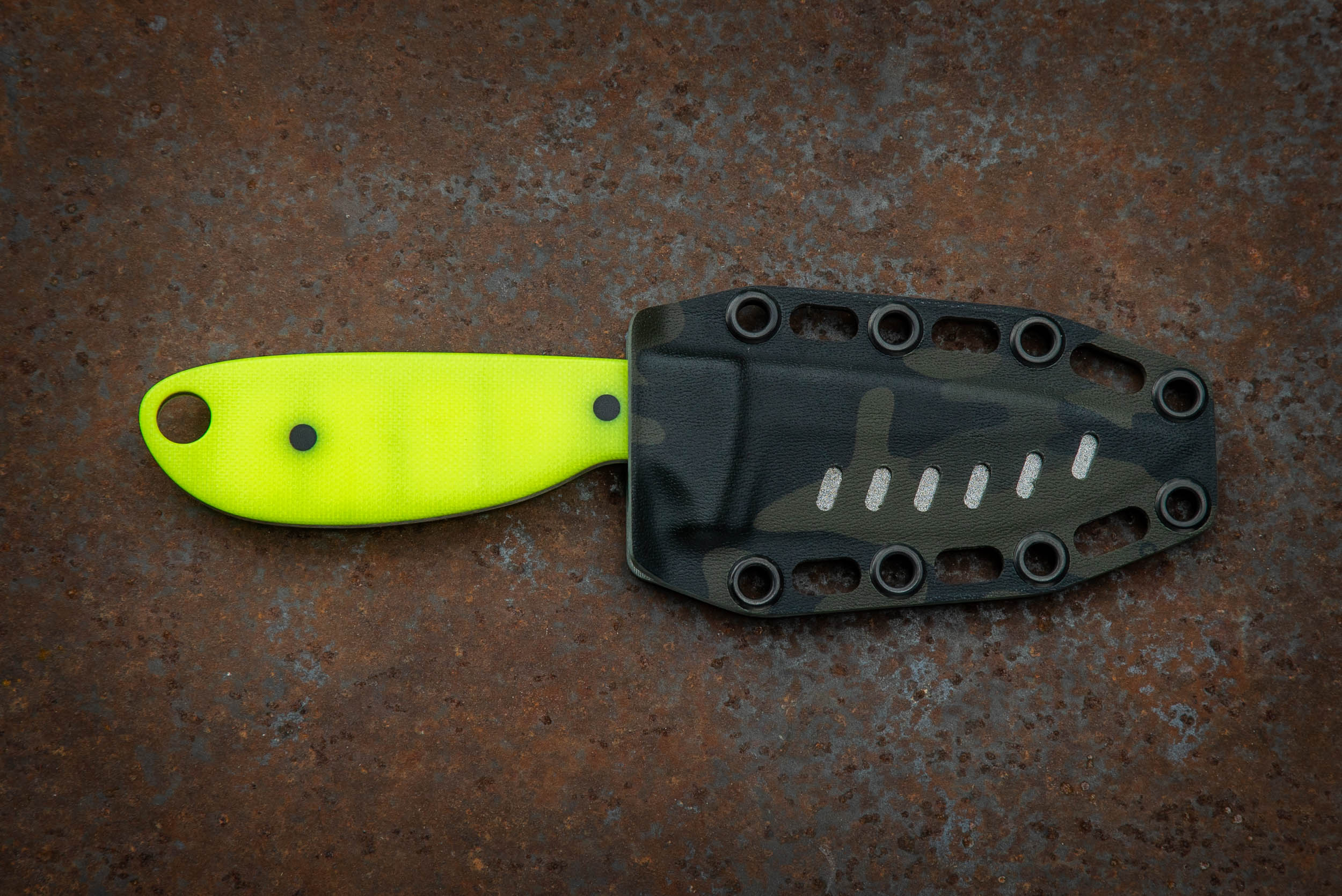 The Guardian River Knife – Blunt Tip, Serrated Edge, Dayglow Yellow G10