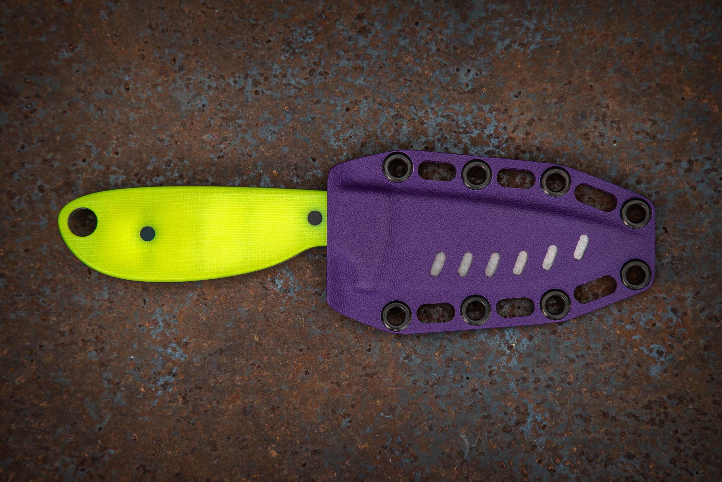 The Guardian River Knife – Blunt Tip, Serrated Edge, Dayglow Yellow G10